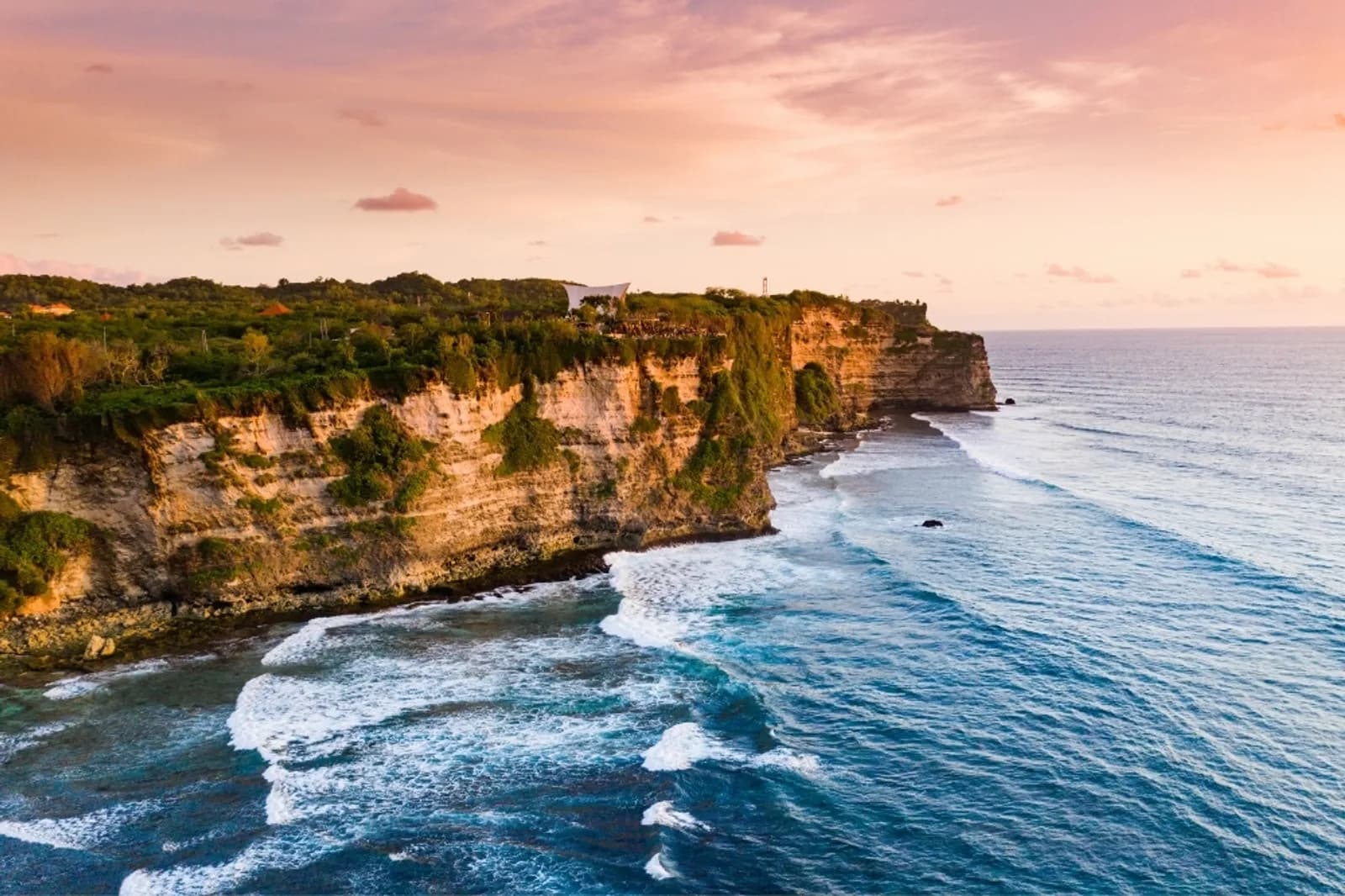 Canggu vs Uluwatu: Which Suits Your Bali Trip?